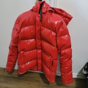 TNA SUPER PUFF LAQUAR WOMENS SMALL GLOSSY RED